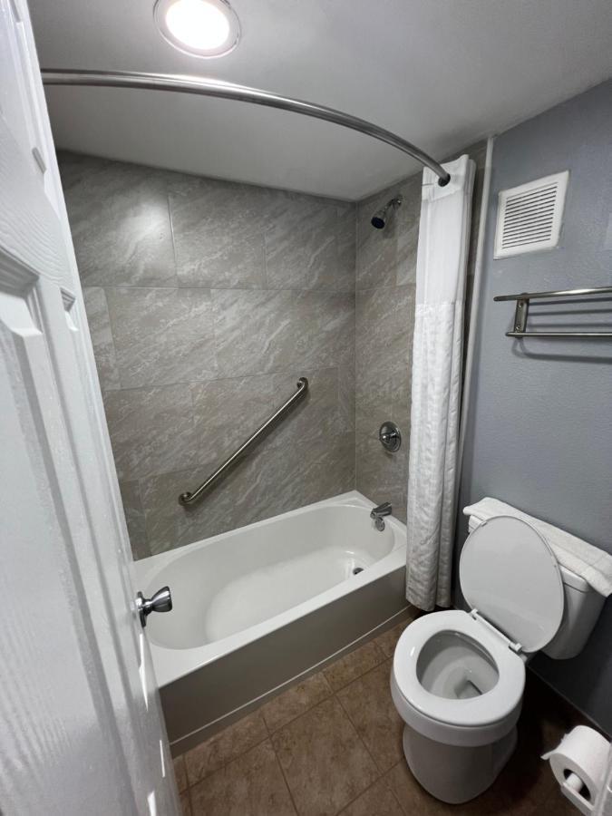 River Palm Hotel Мелбърн Екстериор снимка