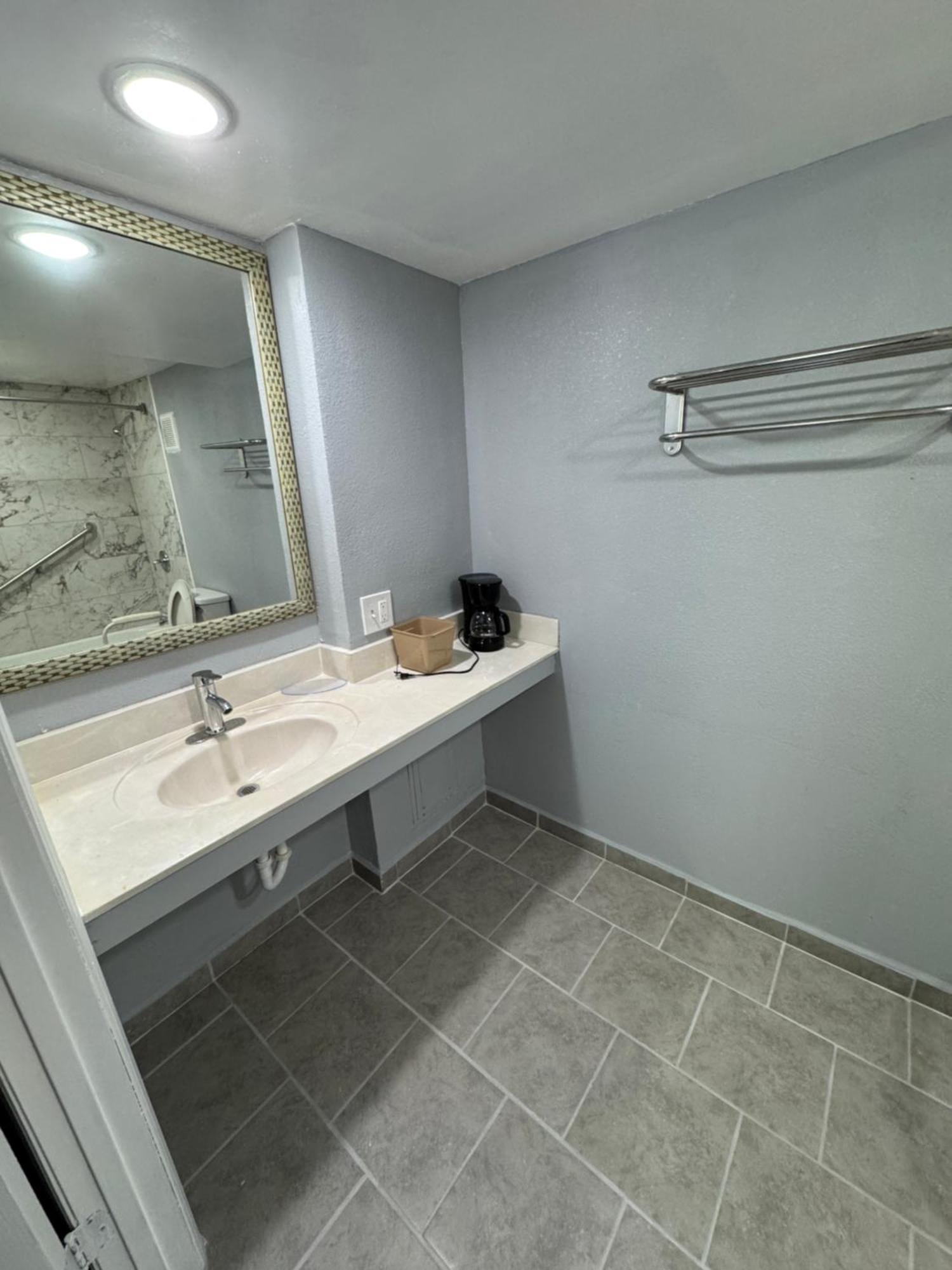River Palm Hotel Мелбърн Екстериор снимка